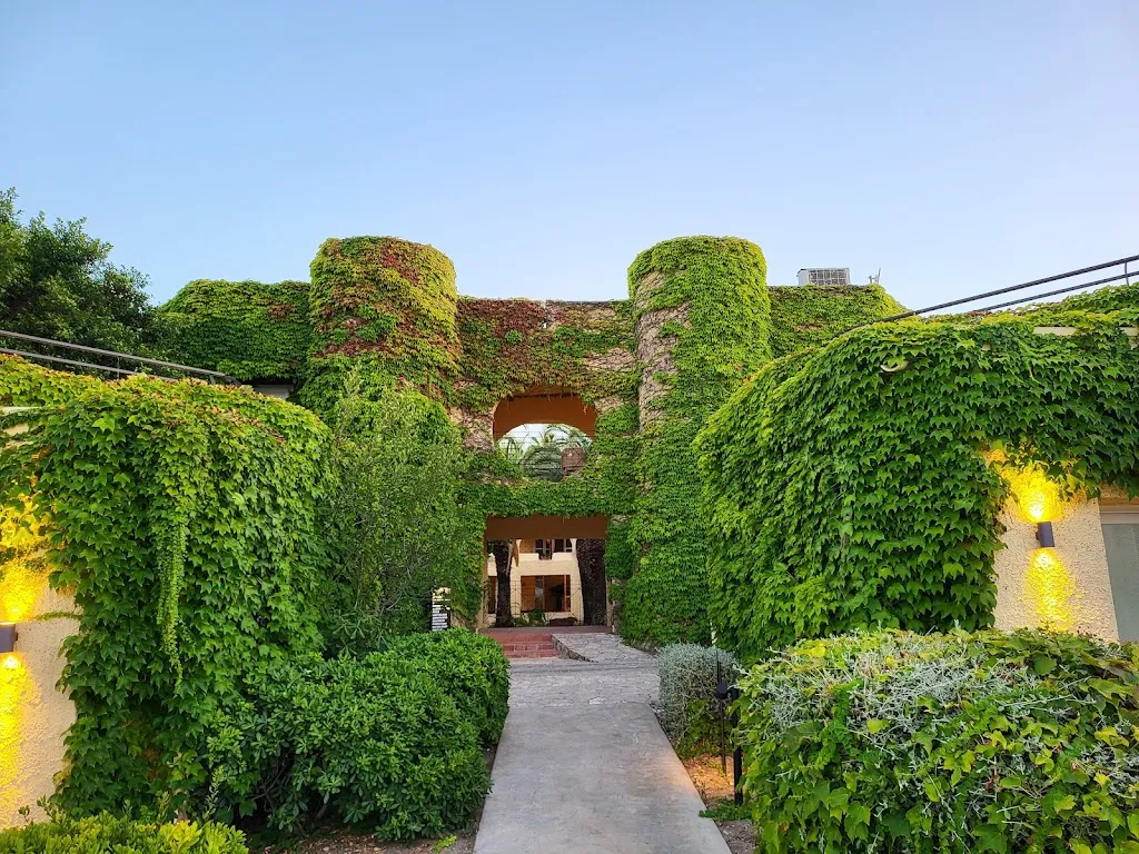 Mike Segner_Mangia’s Brucoli, Sicily, Autograph Collection_Brucoli_recensione