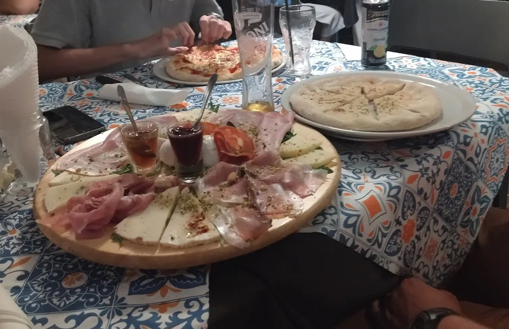 Abramopub_Brucoli_slider_image_3