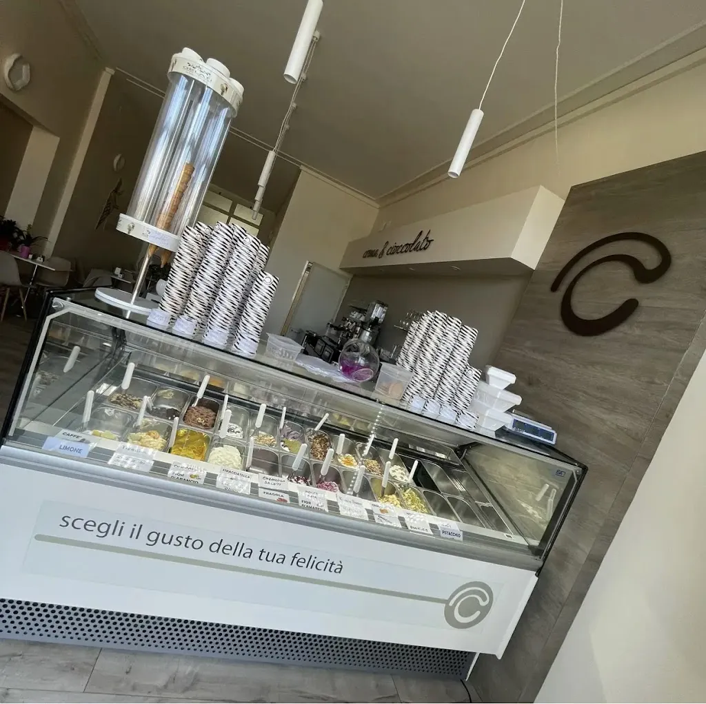 Crema e cioccolato restaurant in Brucoli