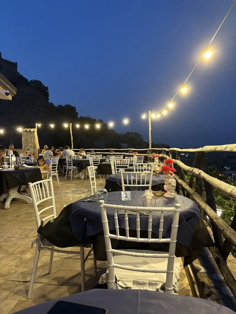 Nils Pipping_Borgo del Saraceno_Calatabiano_review