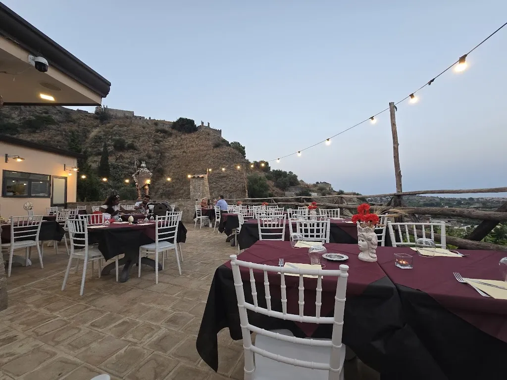 Borgo del Saraceno restaurant in Calatabiano