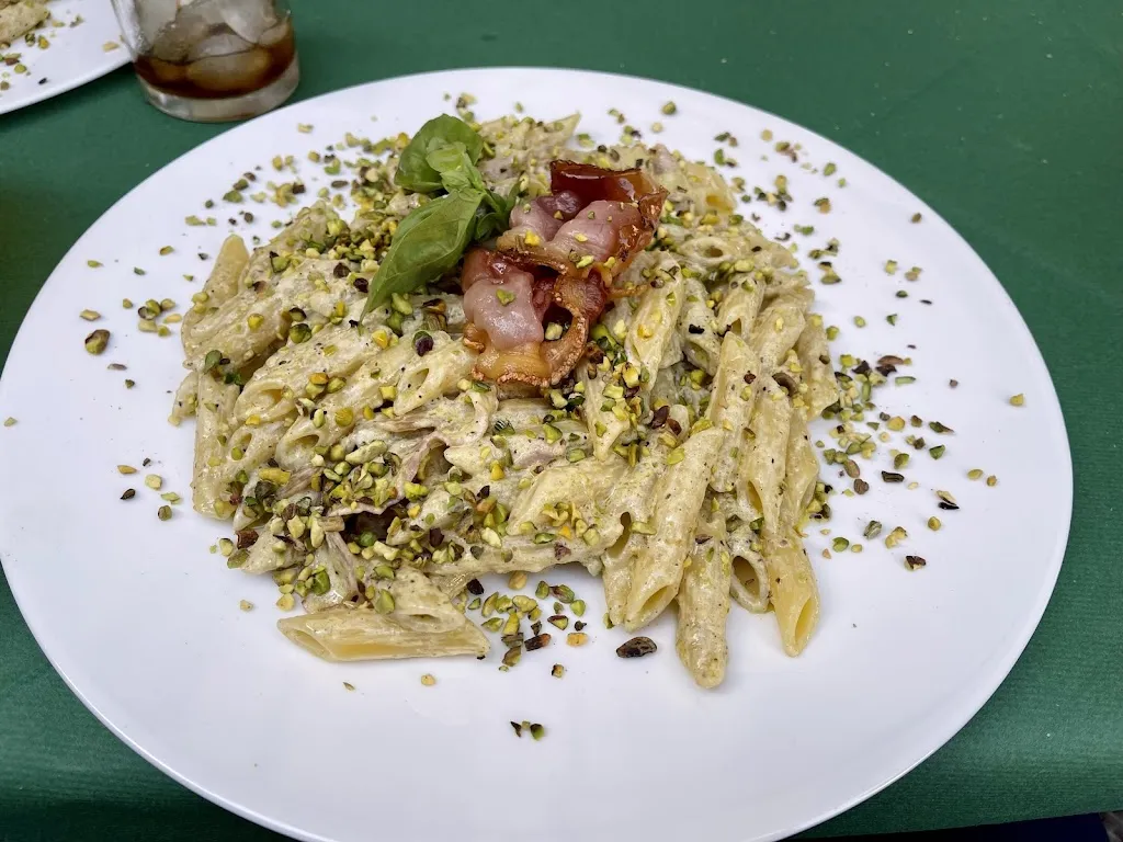 Rob G_Duina Maria - Hamburgeria/Pizzeria_Calatabiano_review