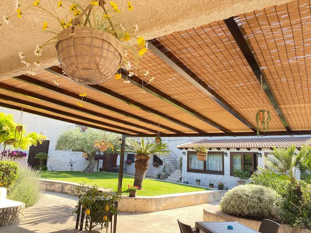 Agriturismo Le Zarafe restaurant in Caltabellotta