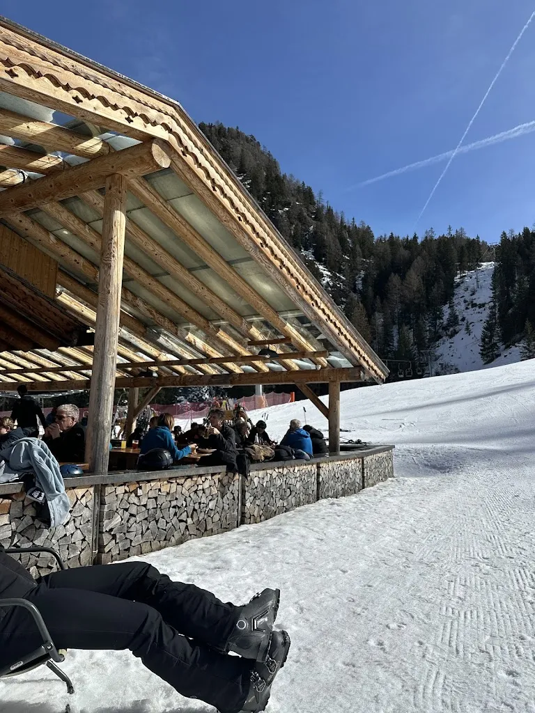 Charlie Melvoin_Baita Ciampac Hütte_Lamie di Olimpie-Selva_review