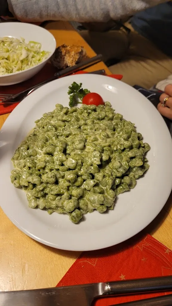 Luca Venerucci_Baita Ciampac Hütte_Lamie di Olimpie-Selva_review