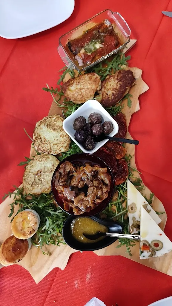 Yale Kiefer_Ristorante LA LOCANDA DI NONNA CICCIA_Calatafimi_review