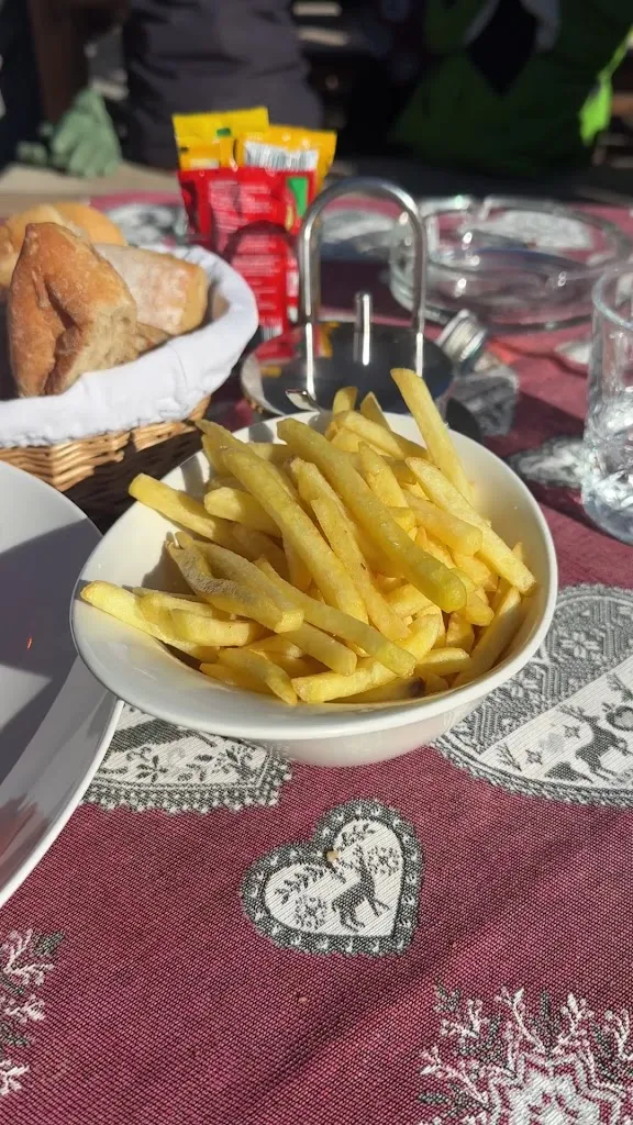 Emmett Gibson_Ristorante La Stua Aprés Ski_Lamie di Olimpie-Selva_recensione