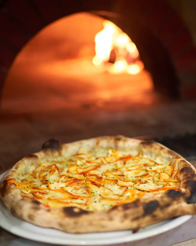 Ristorante Pizzeria Le Magnolie_Campanella-Gianforma_slider_image_3