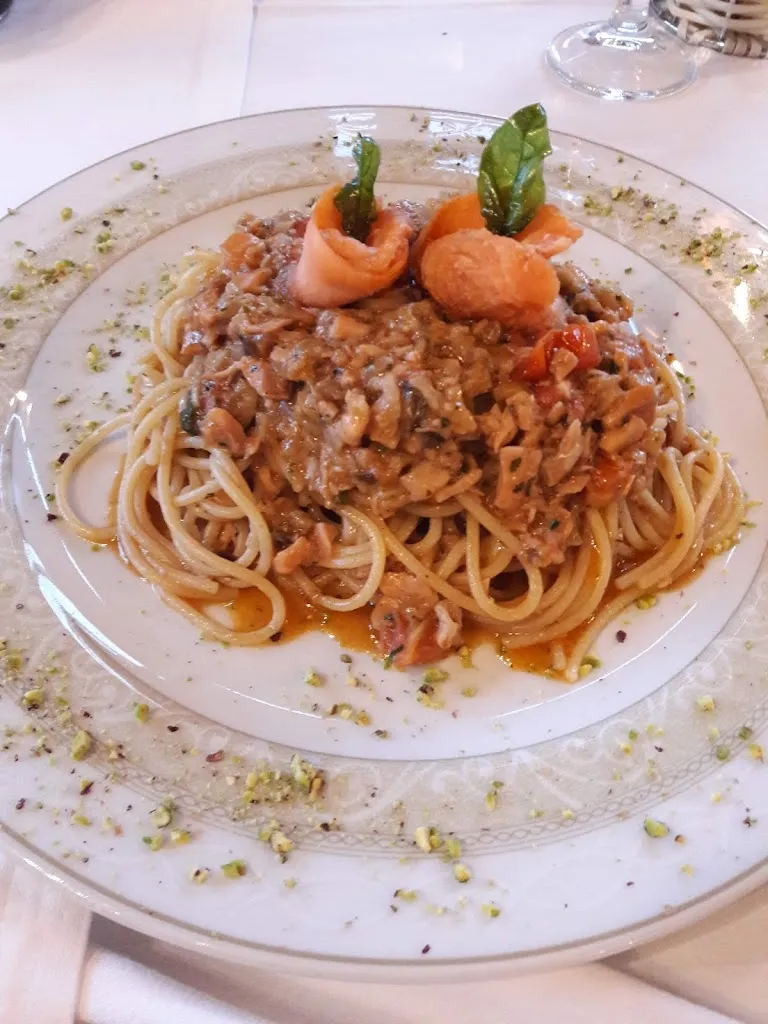 Kim Coleman_Ristorante - Pizzeria Julie And Grace s.r.l.s. - Camastra_Camastra_review