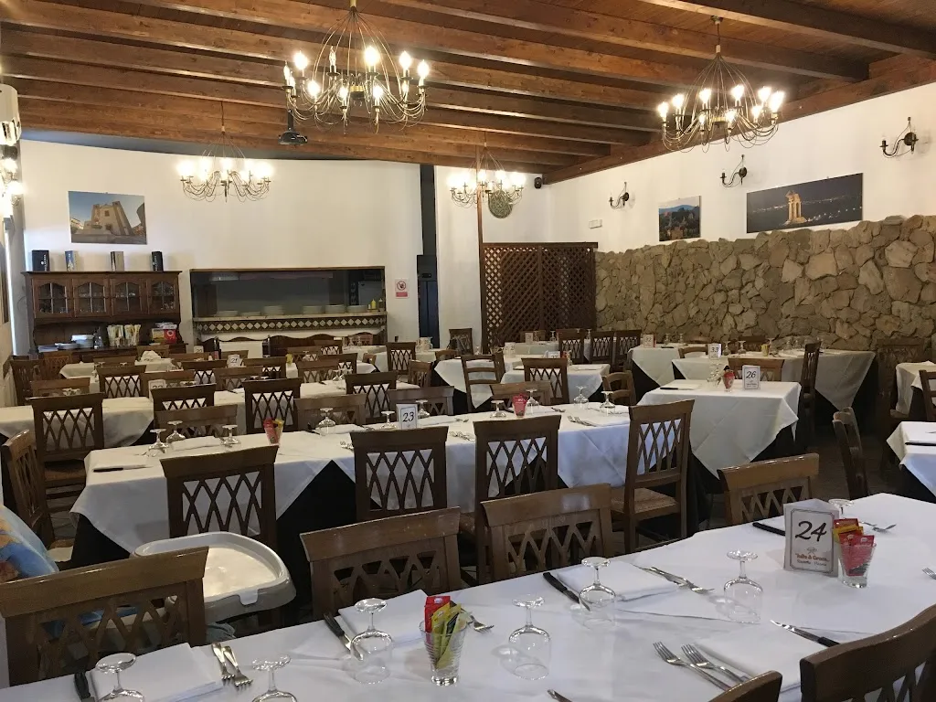 Ristorante - Pizzeria Julie And Grace s.r.l.s. - Camastra restaurant in Camastra