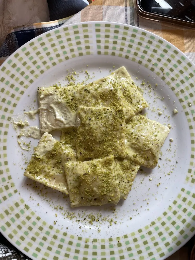 Vaan Christian Mogool_Trattoria La Porta del Re all' Al-Qantarah_Camastra_review