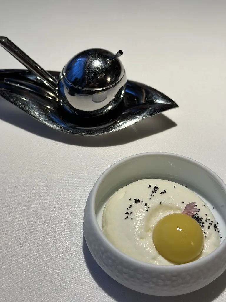 Hanit Benbassat_Alpenroyal Gourmet Restaurant_Lamie di Olimpie-Selva_review