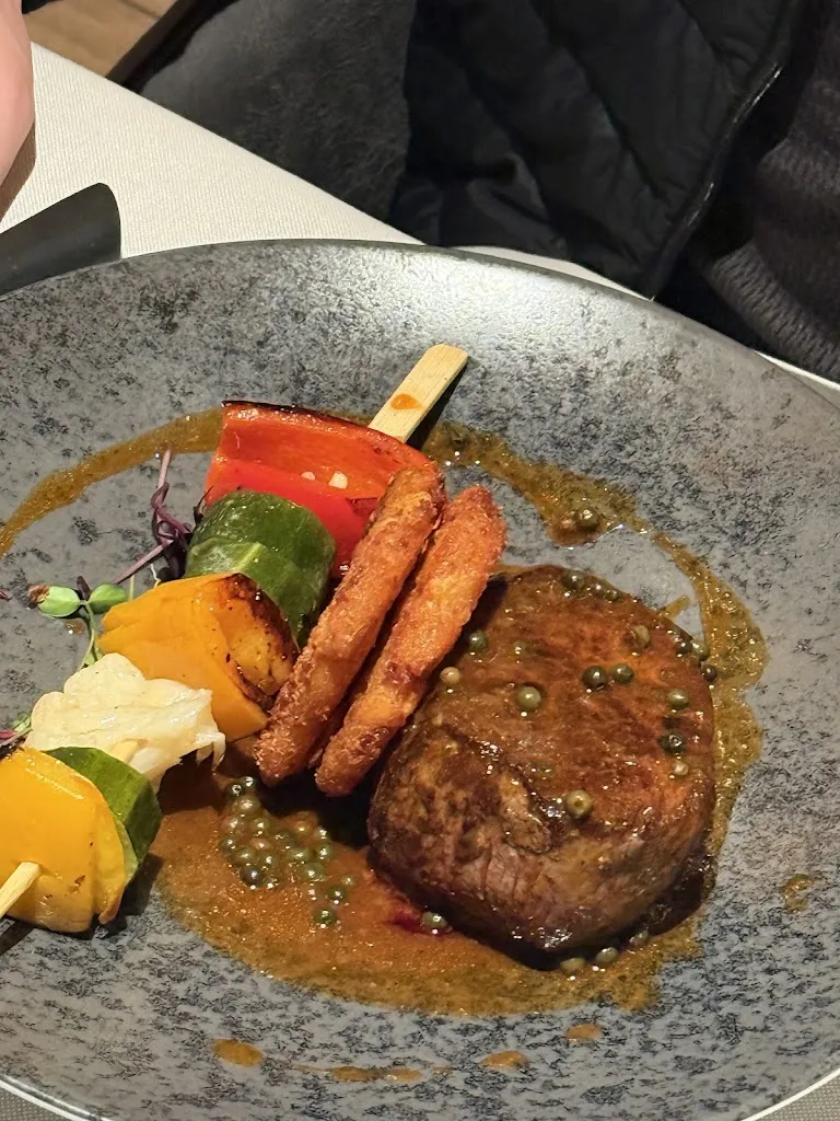 Cara M_Speckkeller_Lamie di Olimpie-Selva_review