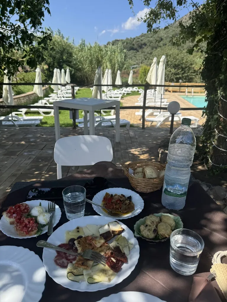 Myriam Msa_I sapori dell' Alcantara ex trattoria del corso_Camastra_review