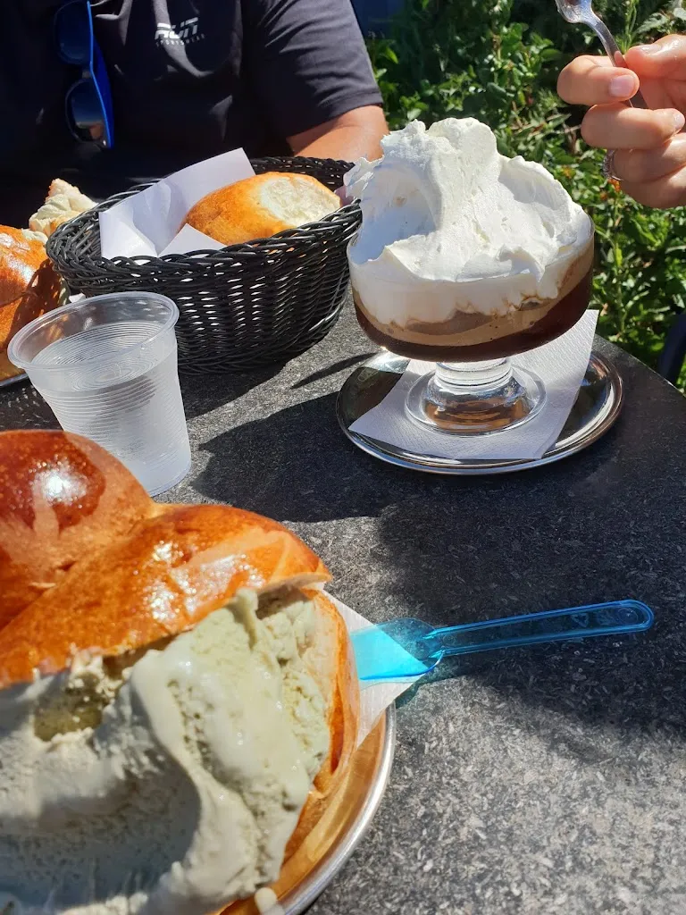 Antonio_Le Palme Cafè_Camastra_review