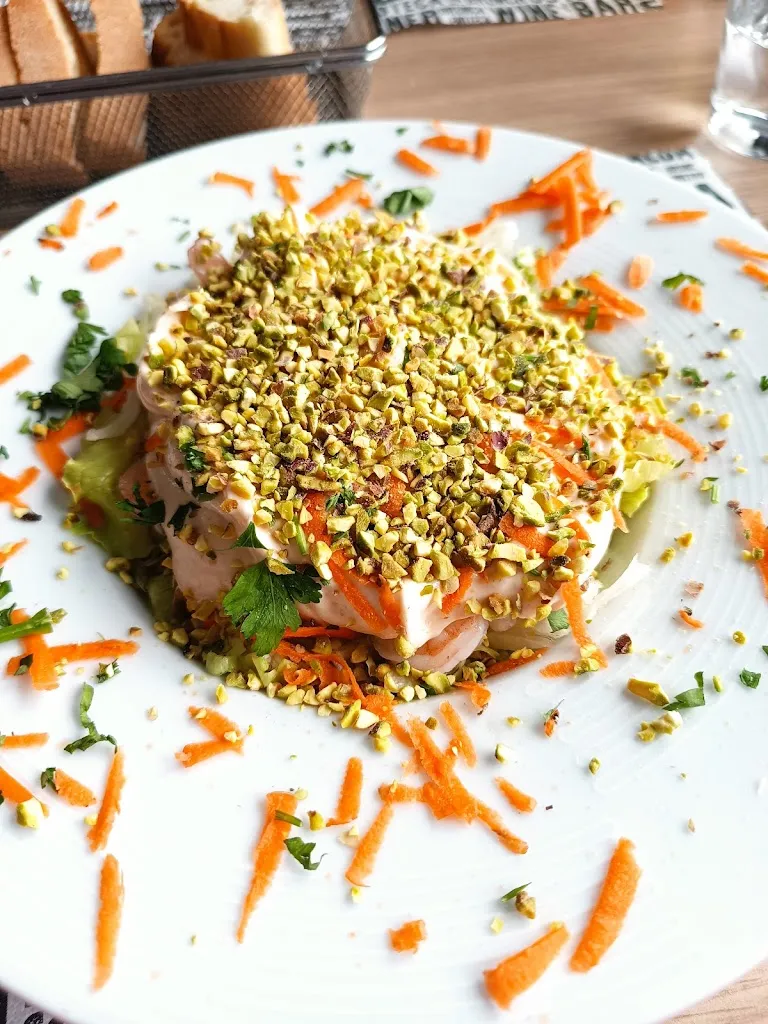 Yuliya HRYBKO_rossodivino_Camastra_review