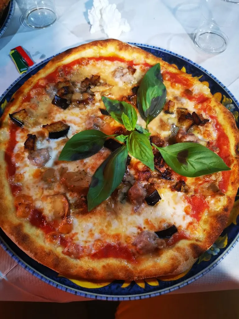 Menu_Pizzeria Totò_Camastra_image_3