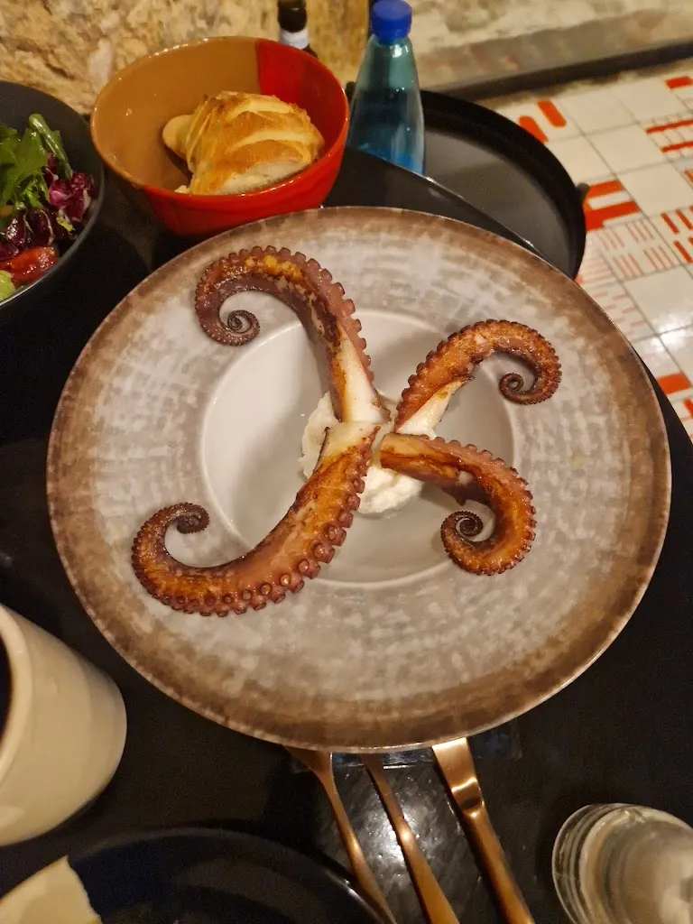 Gokce_ninebistrot_Caltagirone_review