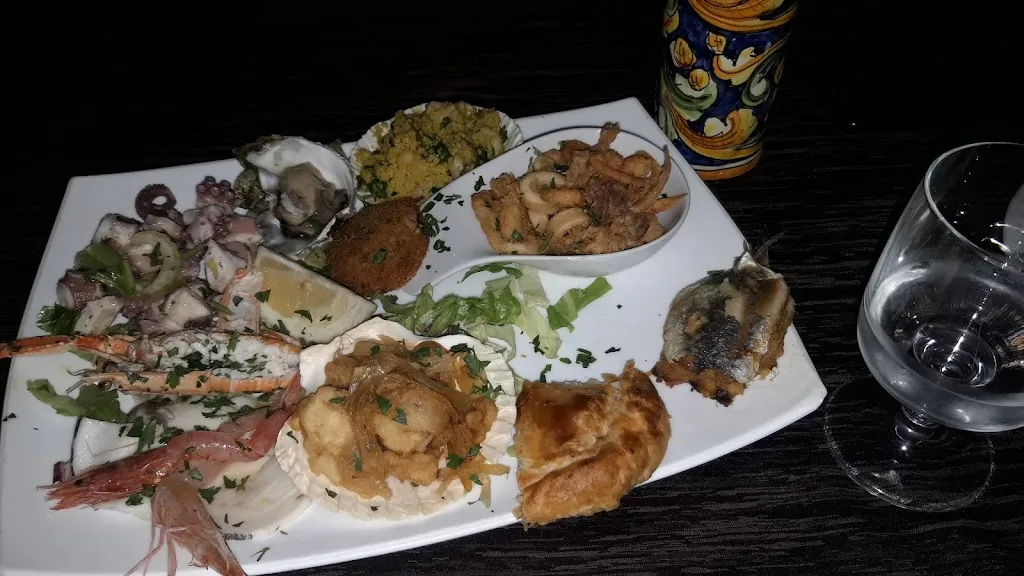 Aurelia Altamore_The Wall - Alberghina Felice_Caltagirone_review