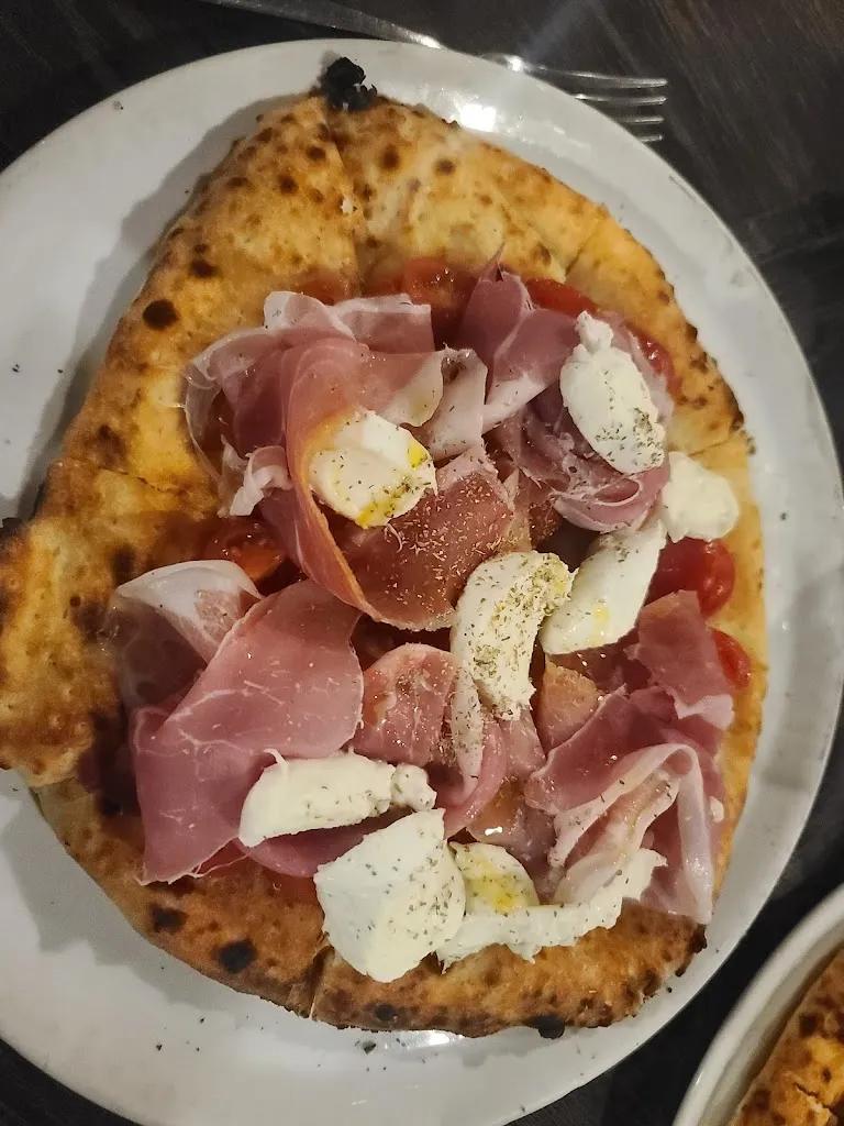 The Wall - Alberghina Felice_Caltagirone_slider_image_2