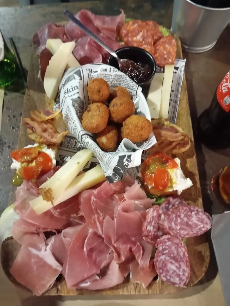 Zero Kitchen Bar_Latiano_slider_image_3