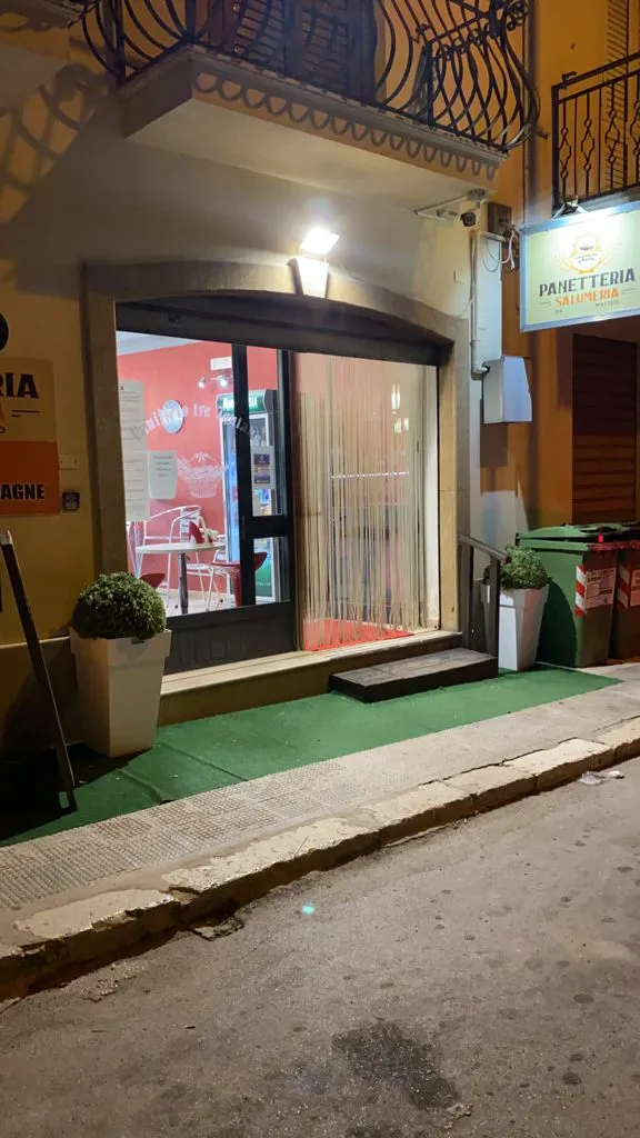 Panificio salumeria da matteo restaurant in Campobello di Mazara