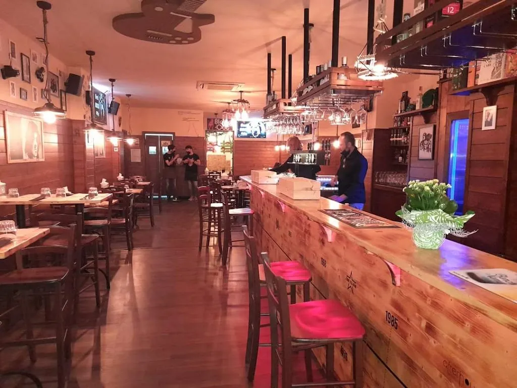 Black Dog rocknfood | Pub, braceria, friggitoria restaurant in Latiano