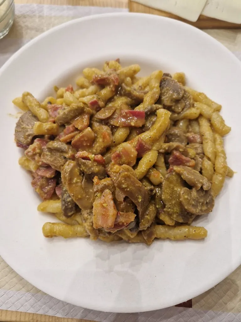 federica carella_Terra e Putìa_Camporeale_review