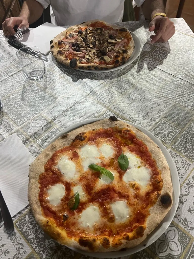 Ugurcan TOZOGLU_Pizzeria La Torre di Elena_Campofelice di Roccella_review