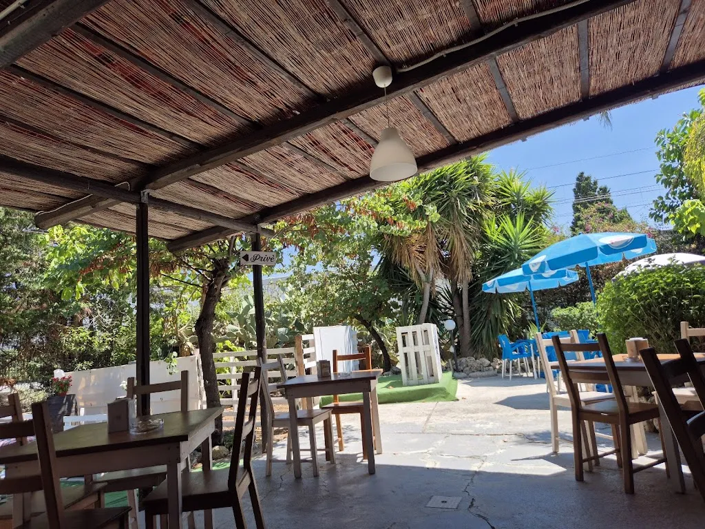 Olena Jansson_CAFFE’ SOLAIRE S.R.L._Campofelice di Roccella_review