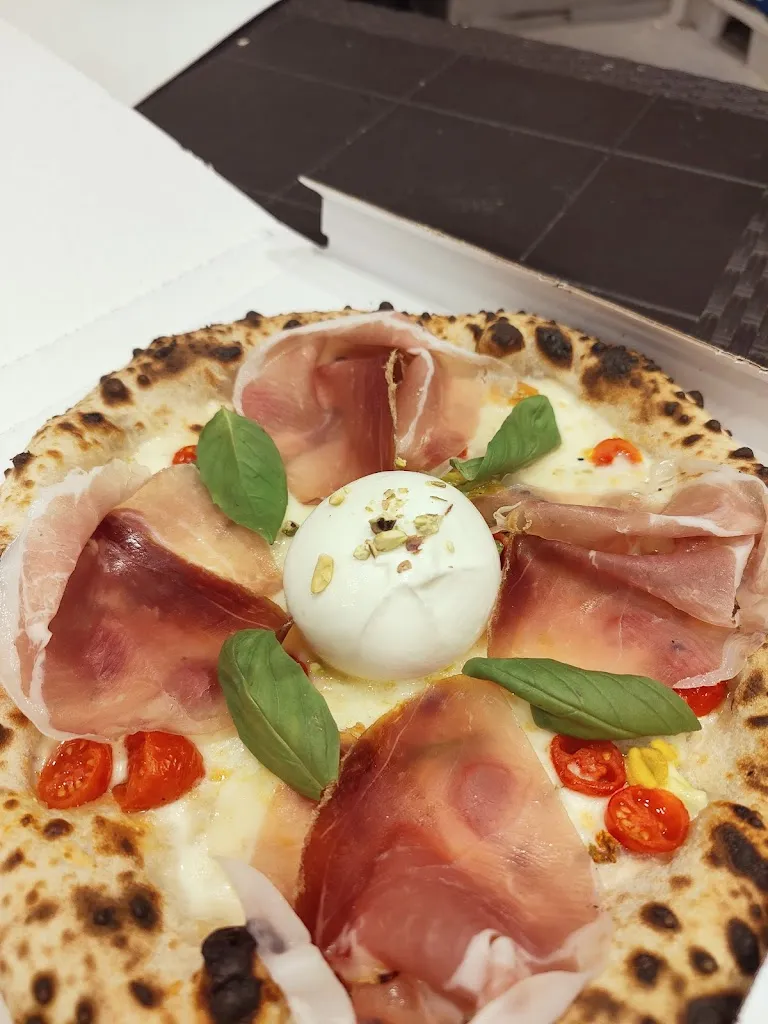 Spostato in altra sede ,presto comunicheremo luogo e sede restaurant in Campofelice di Roccella