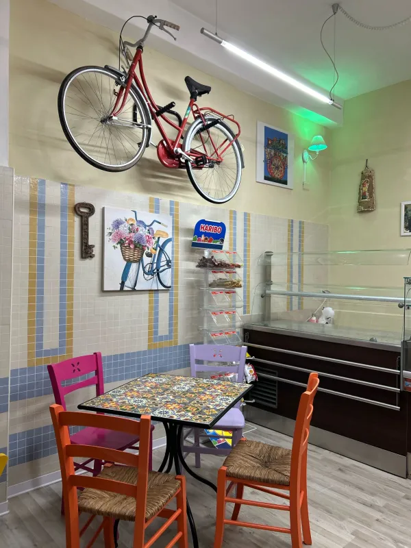 Trattoria dei Quartieri restaurant in Canicattini Bagni