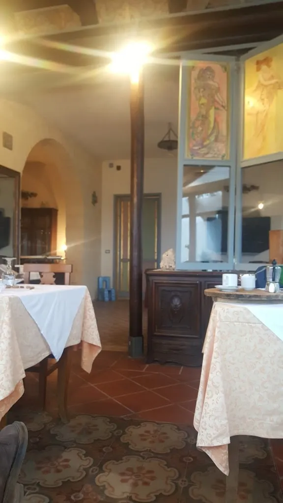 Cinzia Tedeschi_Il mio locale_Canicattini Bagni_review