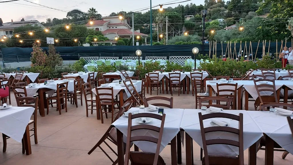 Seven Pizzeria restaurant in Caltanissetta