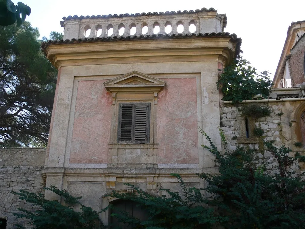 Michele Pecoraro_Villa Barile_Caltanissetta_review