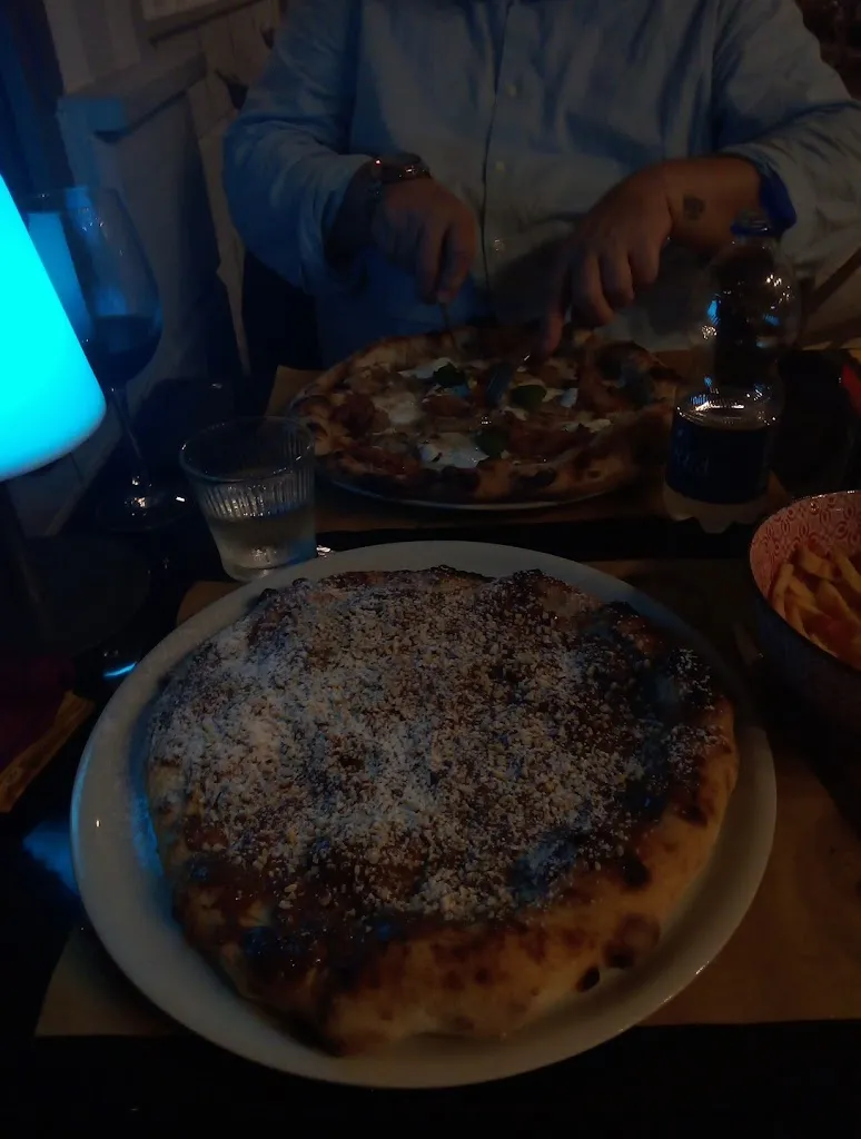 Alessandro Miraglia_Pizzeria Maninpasta Pizzaioli dal 1990_Caltanissetta_review