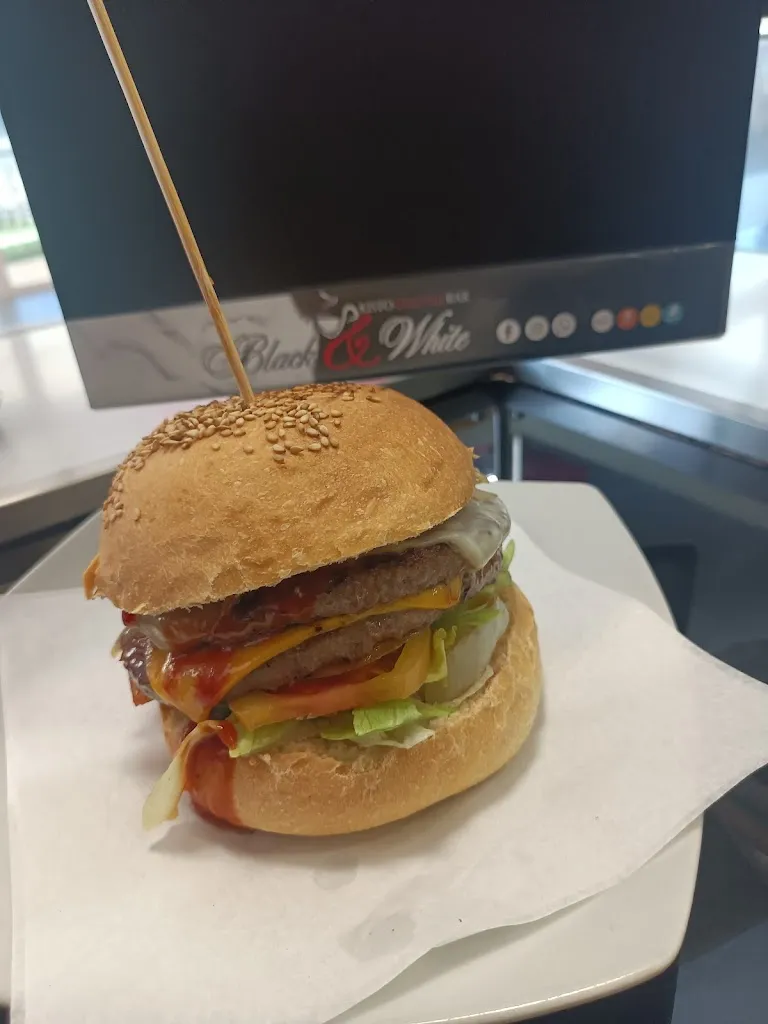 Menu_Black and white_Caltanissetta_image_5