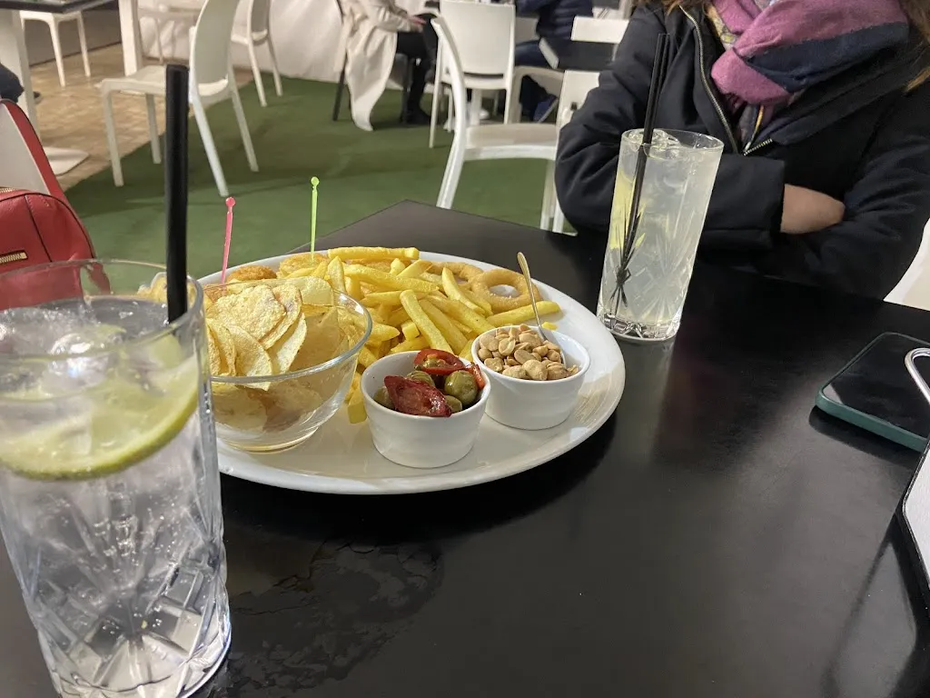 Giada Ventura_Black and white_Caltanissetta_review