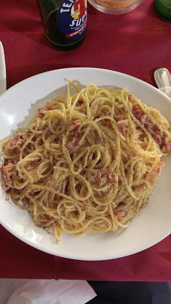 gianluca middione_Black and white_Caltanissetta_review