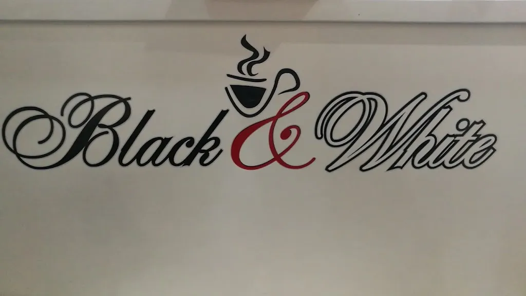 Ignazio Maria Siracusa_Black and white_Caltanissetta_review