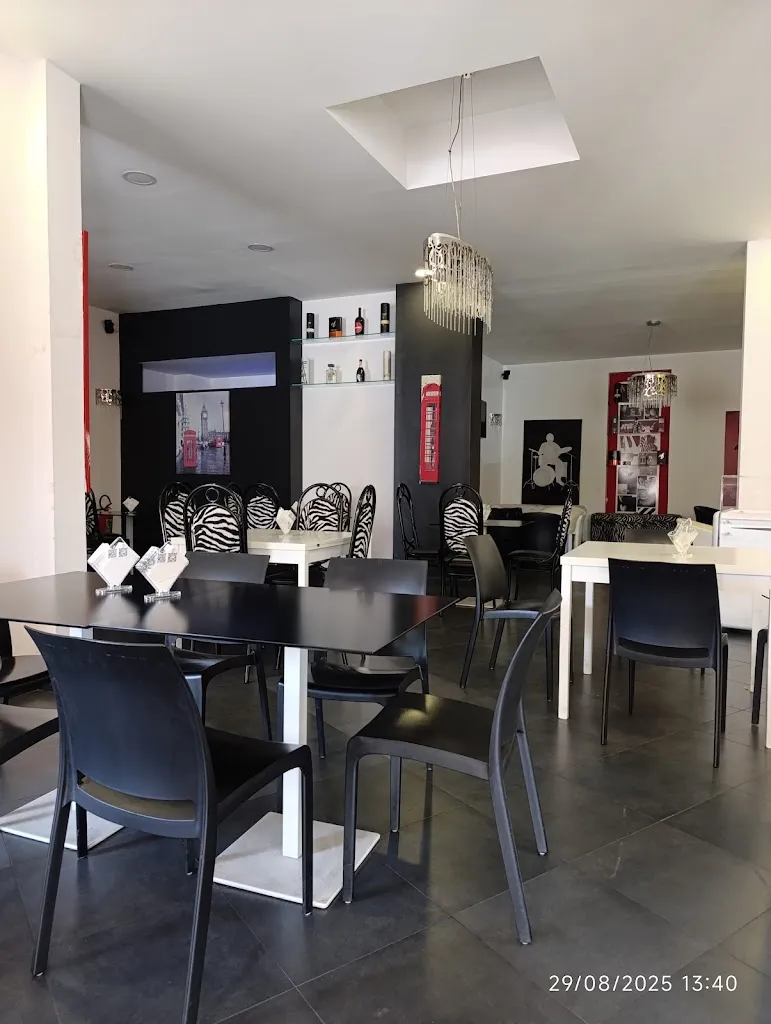 Black and white_Caltanissetta_slider_image_2