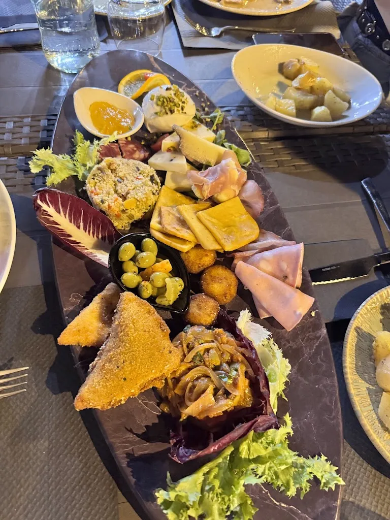 Salvatore Arcarese_Blackout Risto-Room_Caltanissetta_review