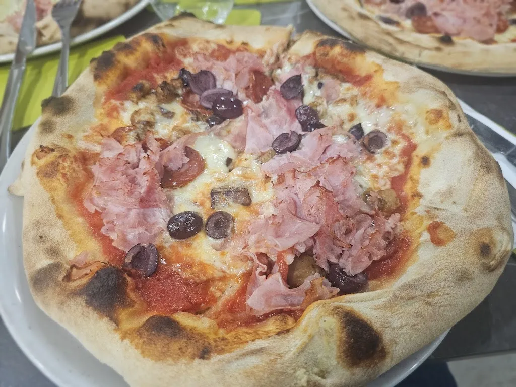 Officina Della Pizza Caltanissetta_Caltanissetta_slider_image_3