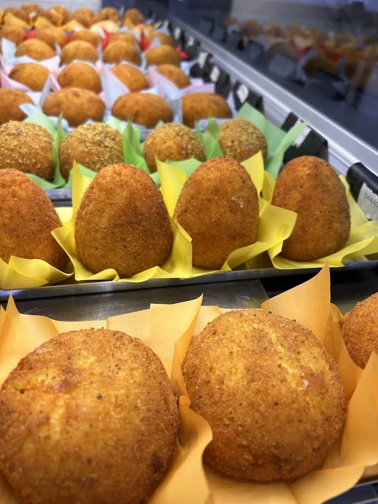 N'arancina Speciale restaurant in Caltanissetta