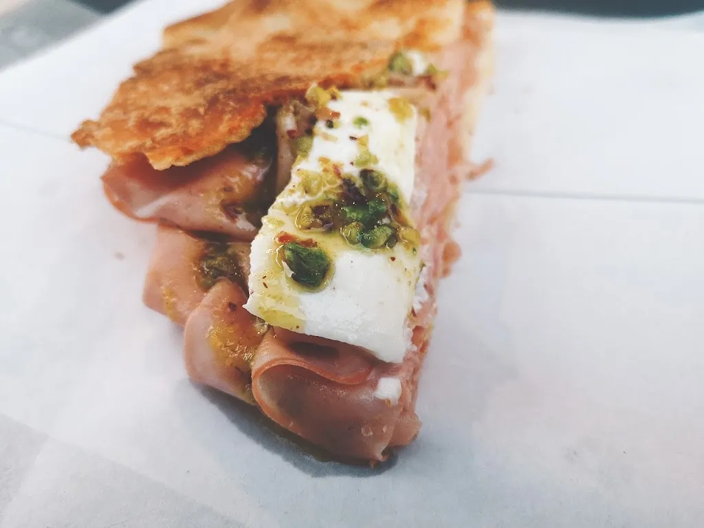 Anna Bilyanska_Calos Pizza fritti e sfizi_Caltanissetta_recensione