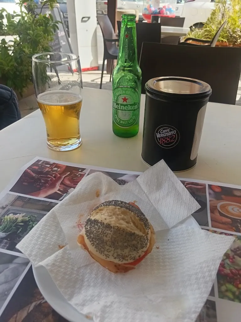 Nello Lombardo _Piazza Marconi Cafè_Caltanissetta_avis