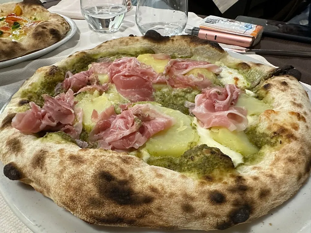 Pizzeria Basilicò_Caltanissetta_slider_image_2