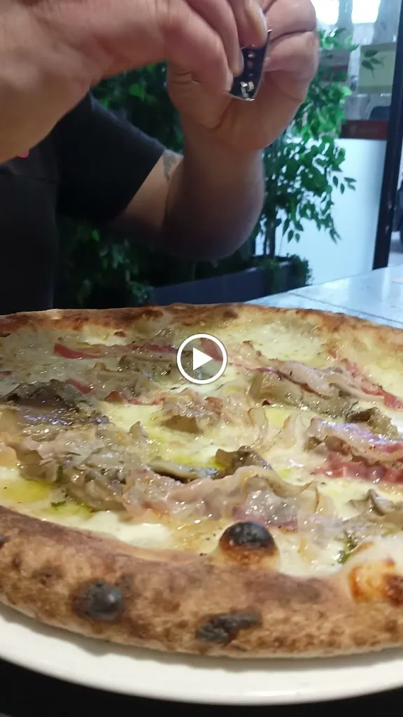 Pizza Time_Canalicchio_slider_image_2