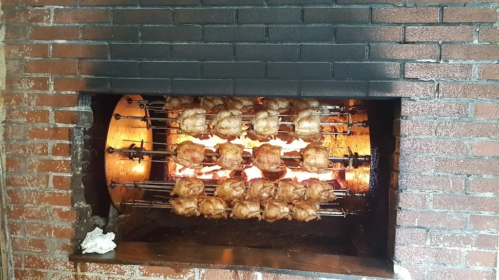 Polli alla Brace Luciano Stracuzzi_Canalicchio_slider_image_1