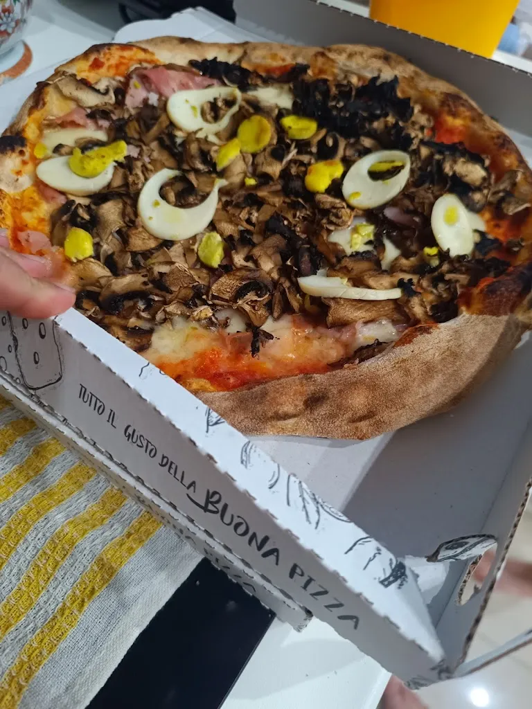 Roberto F._Pizza&Co._Canalicchio_recensione